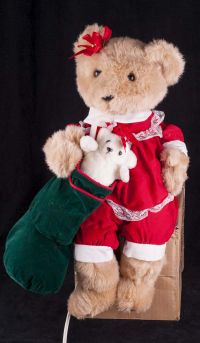 Santas Best Telco Sitting Teddy Bear Electric Christmas Motionette